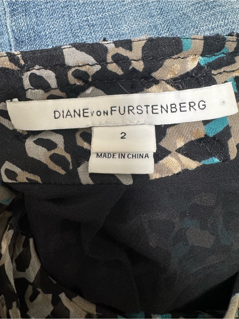 Diane Von Furstenberg Black, Teal & Cream chain link Print Sheer Blouse - Picture 3 of 8